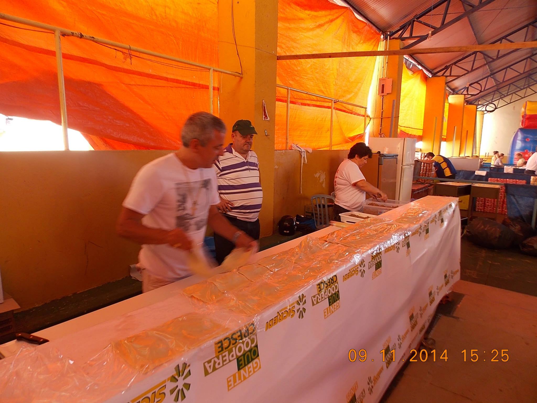 FESTA-DA-AMIZADE-DA-APAE-2014-1.jpg