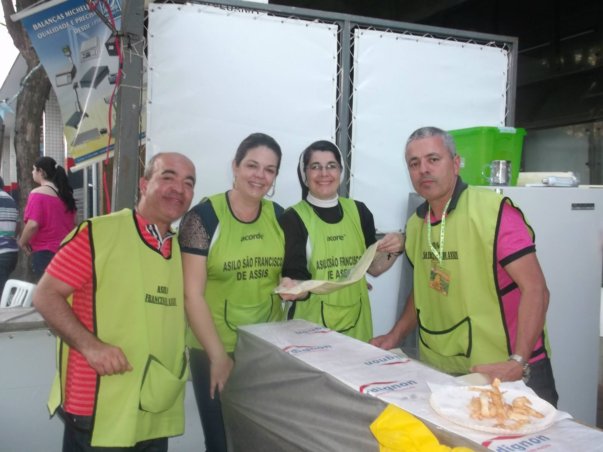 PASTELADA-SOLIDARIA-ASILO-2013-2.jpg